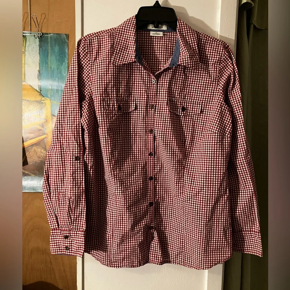 4/$20 Van Heusen Red and White Checked Button-Down Shirt - Picture 2 of 6
